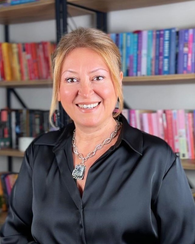 Ebru Feza Yeğengil